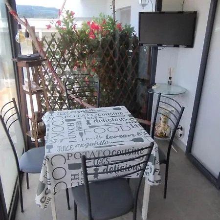 Marconi Apartment *
